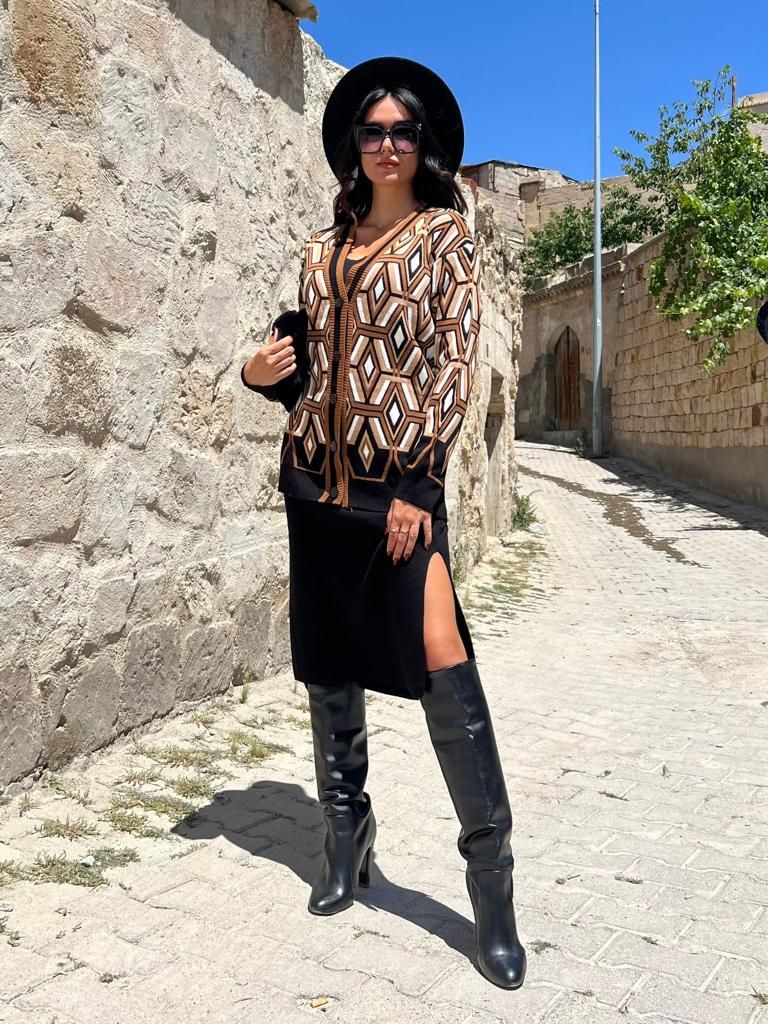 photo_6019588972960922203_y